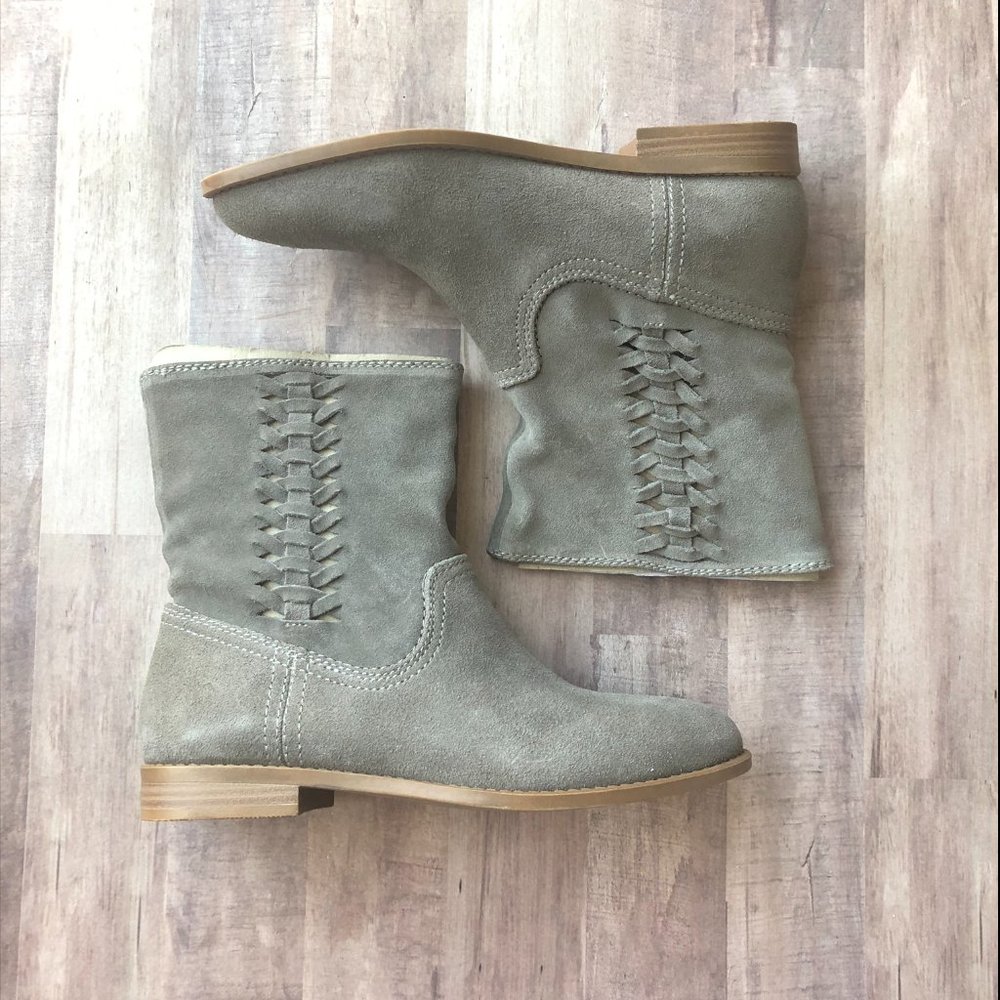 Steve Madden Slip On Suede Braided Boots Size 7.5